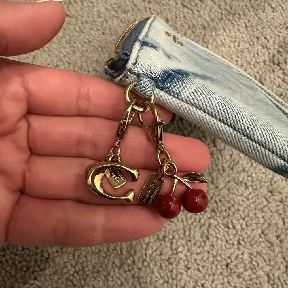 NWT Coach Corner Zip Wristlet with 2 Charms in Loved Denim Gold/Light Indigo